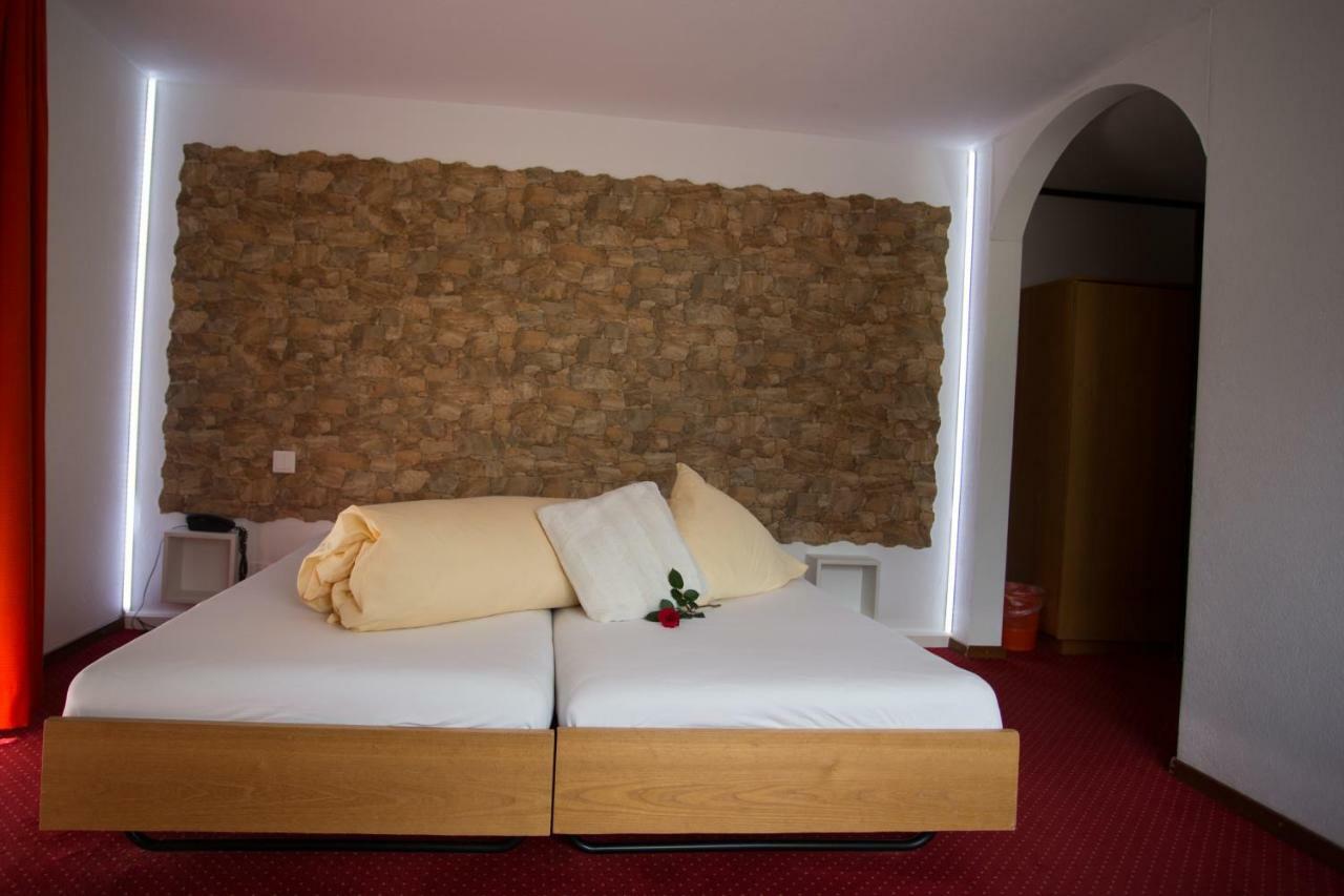 Hotel Eden Grachen Luaran gambar